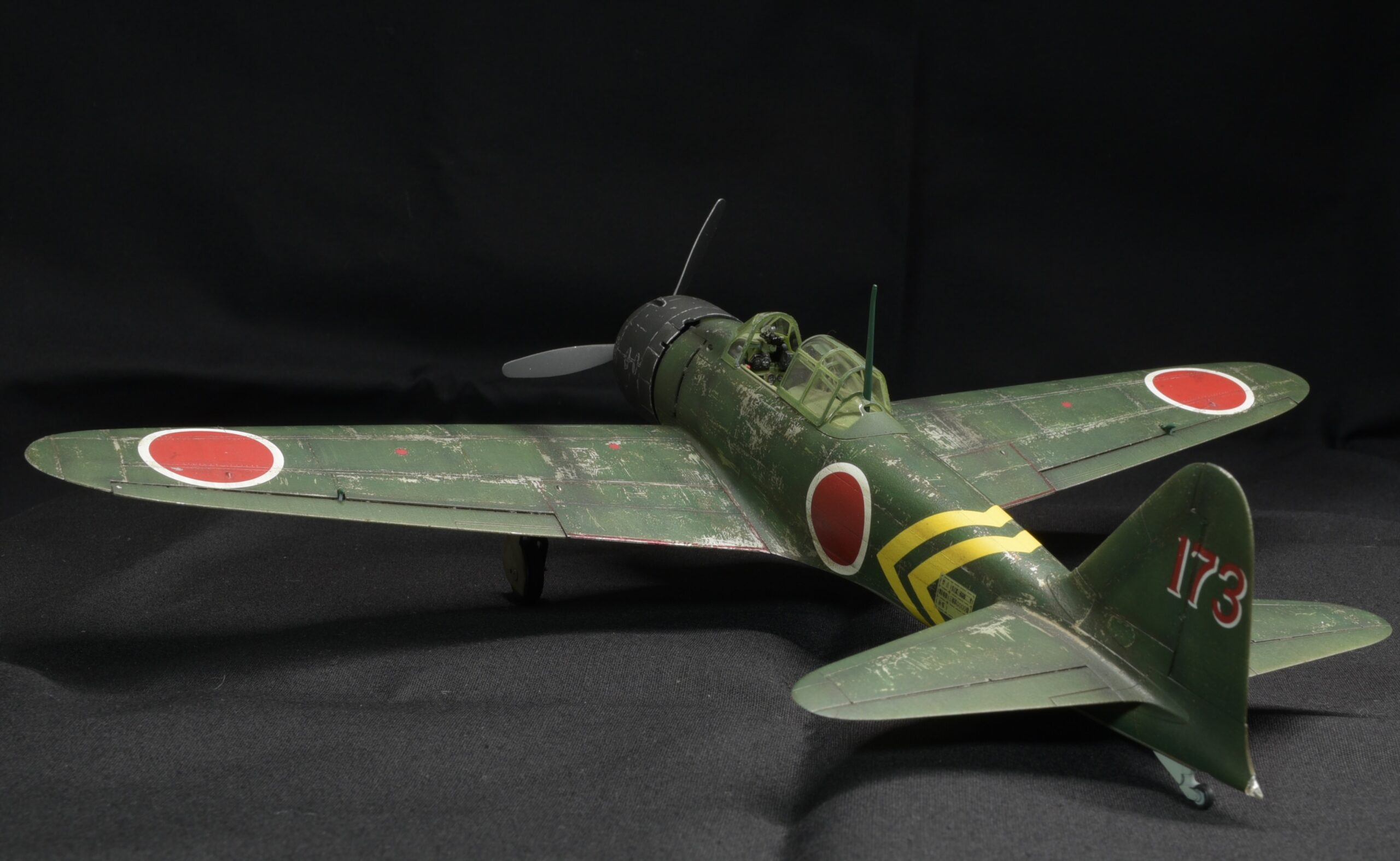 タミヤ1/48 零戦二二型 完成写真 斜め後方から